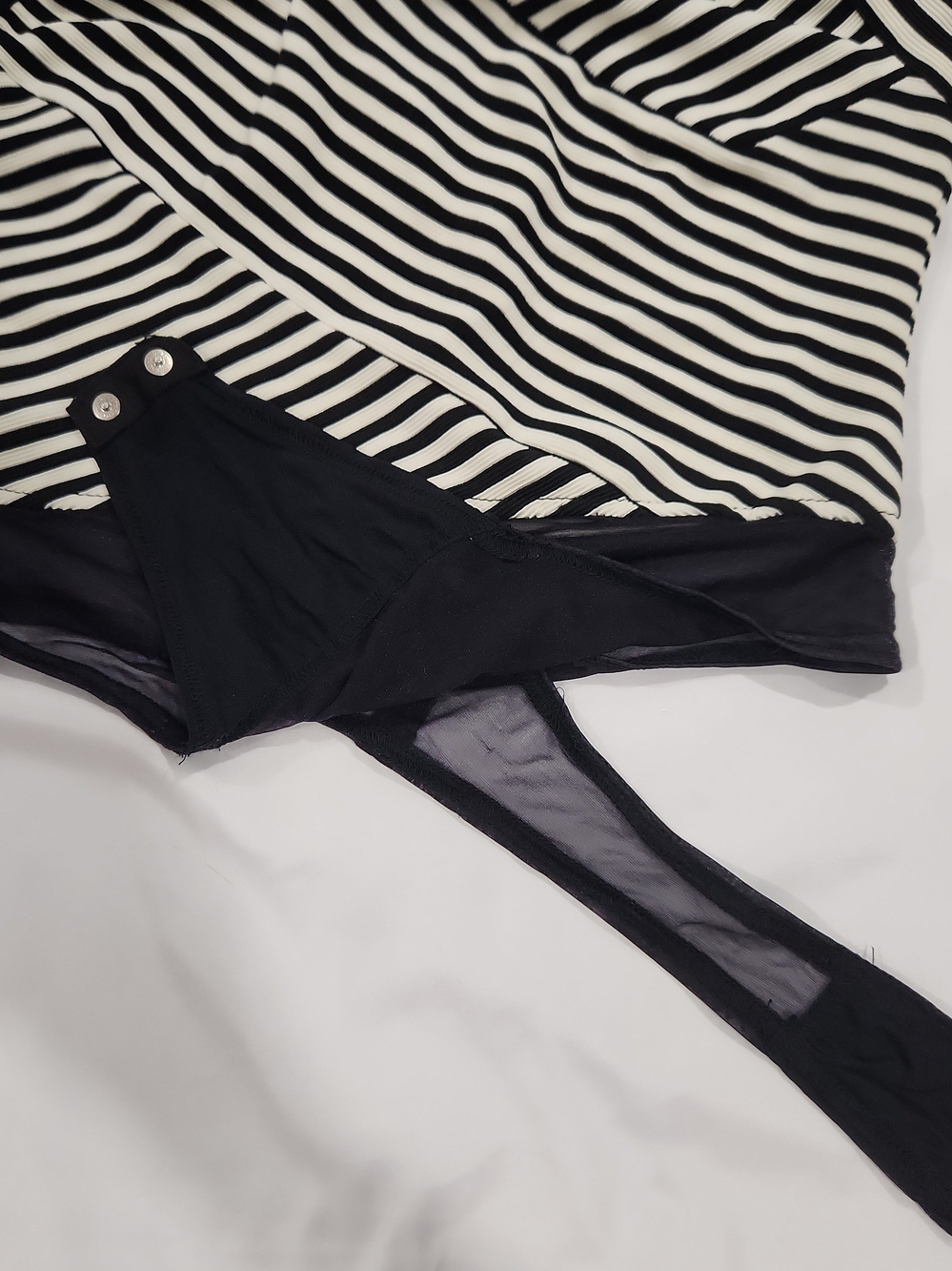 Cache Bodysuits 90s Striped Bodysuit in Black & White Size Small NWT Deadstock - Picture 8 of 8